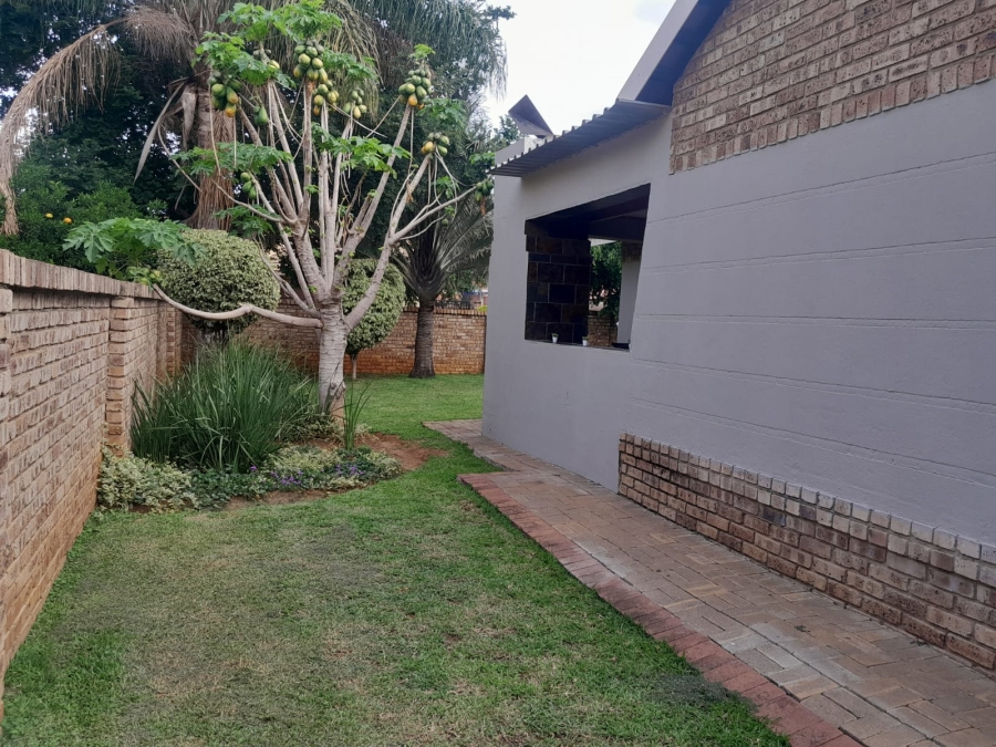 3 Bedroom Property for Sale in Waterval East North West